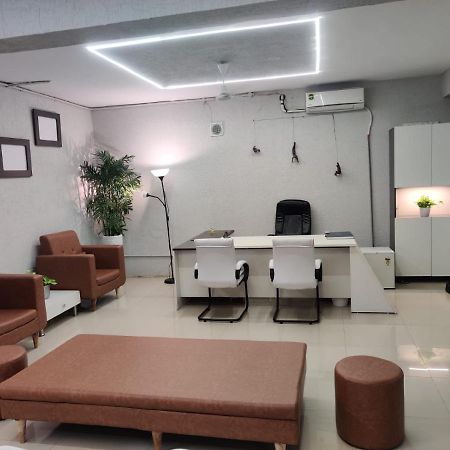 Restel Studio Flats Haiderabad Buitenkant foto