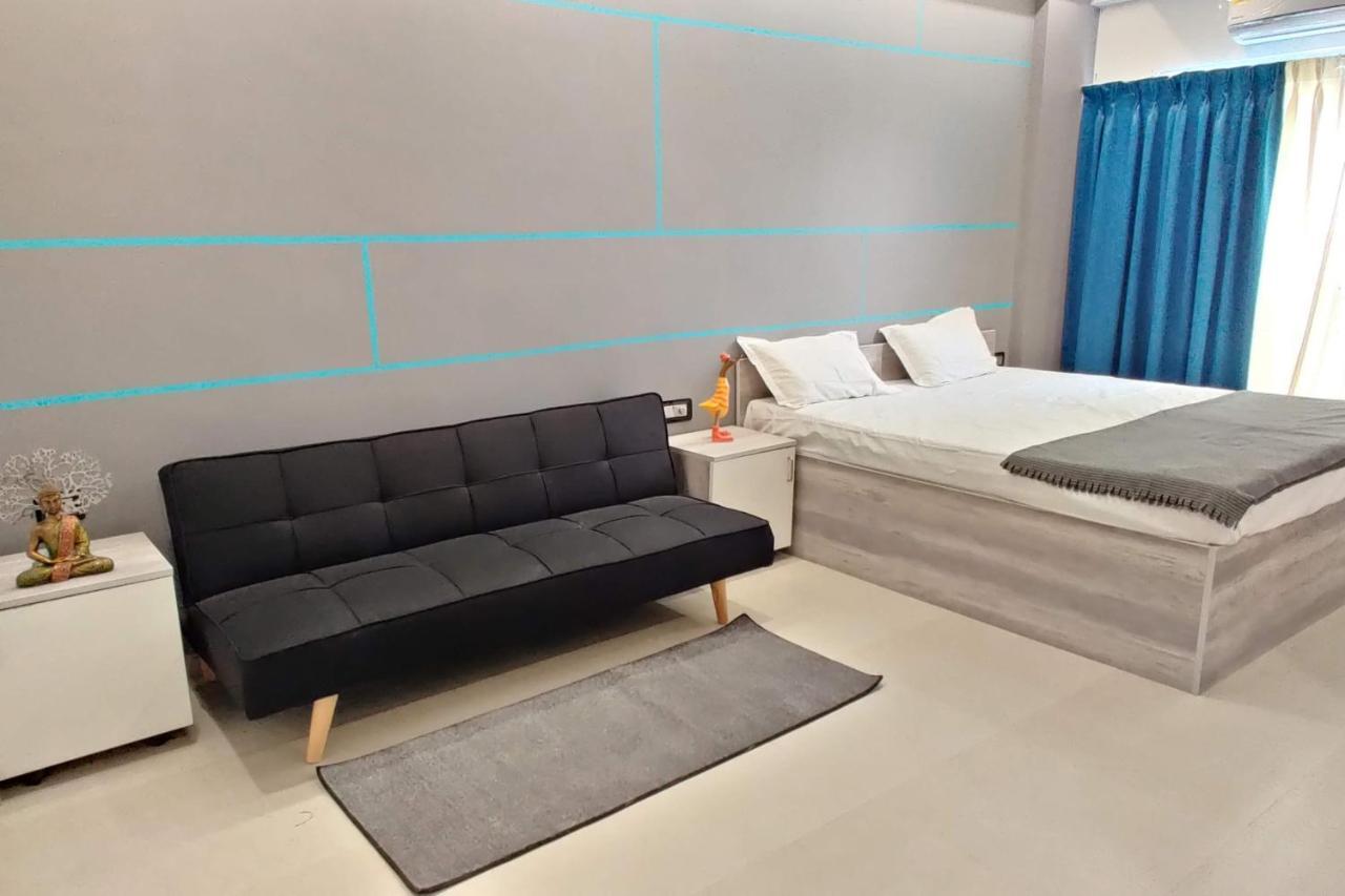 Restel Studio Flats Haiderabad Buitenkant foto