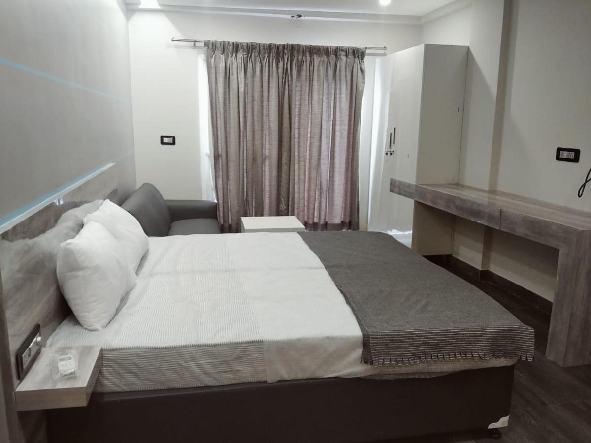 Restel Studio Flats Haiderabad Buitenkant foto