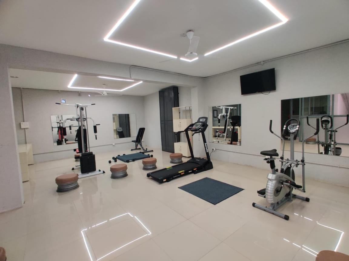 Restel Studio Flats Haiderabad Buitenkant foto