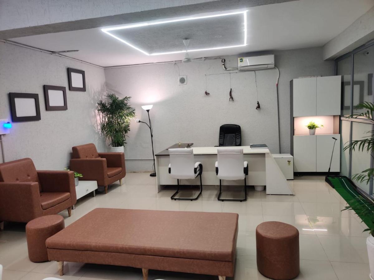 Restel Studio Flats Haiderabad Buitenkant foto