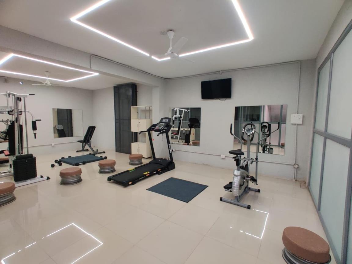 Restel Studio Flats Haiderabad Buitenkant foto